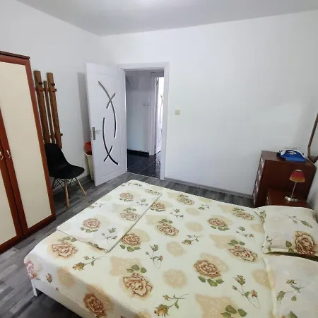 Serkyovi Apartment